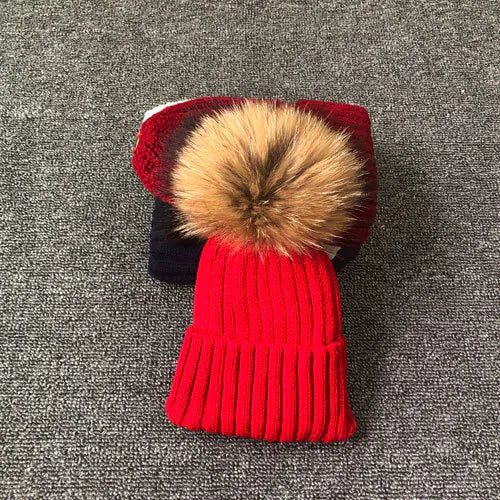 Gorro de Invierno Tejido para Mujer con Pom Pom